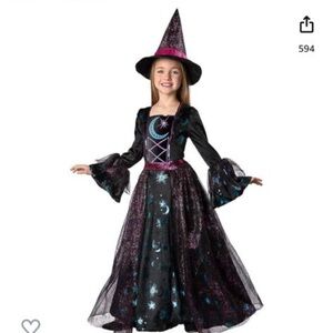 Girl with halloween dress with LIGHT